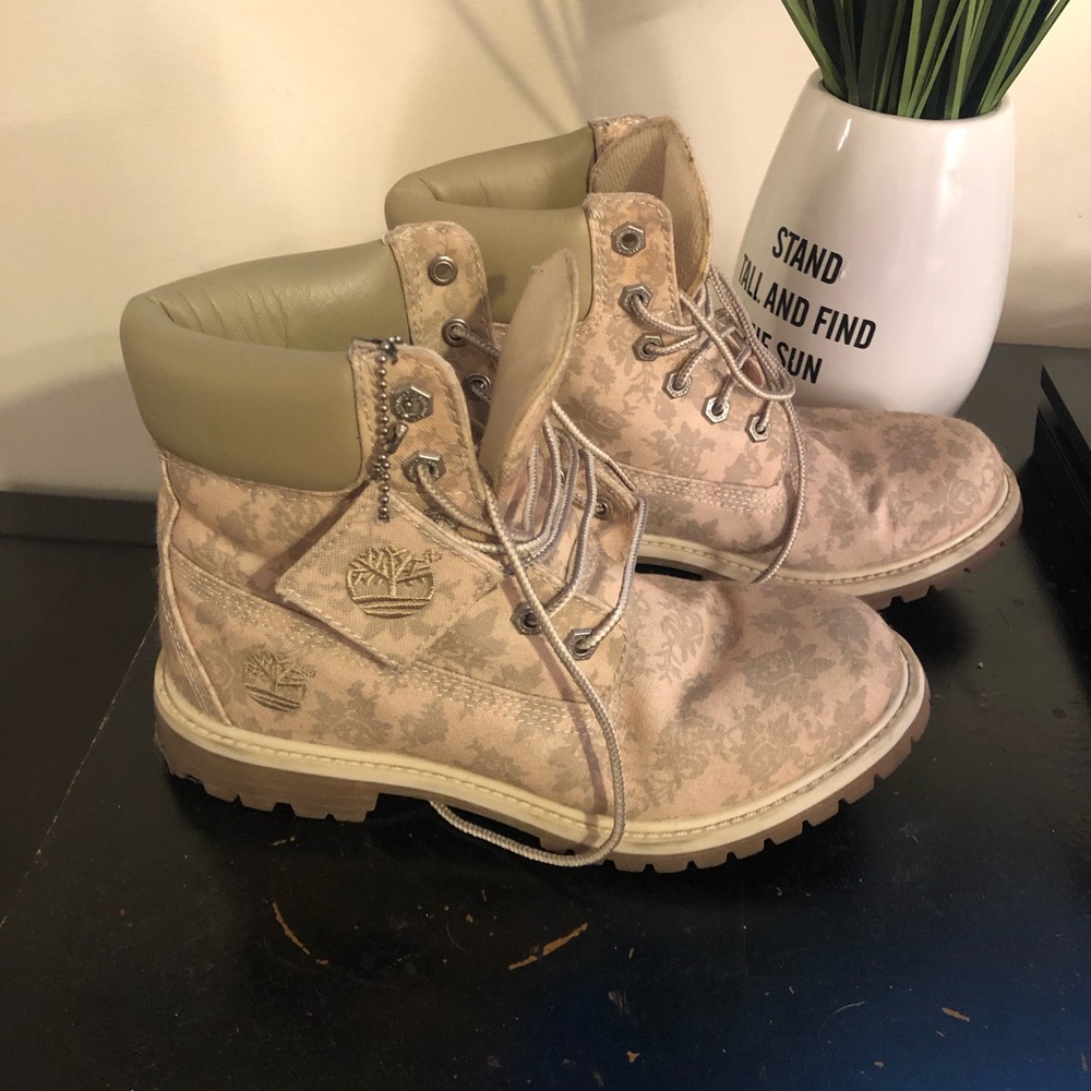 Timberland Boots - Picture 5 of 6